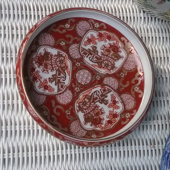 Vtg GOLD IMARI Japan Hand Painted Red Rust Gold White Shallow Asian Bowl Dish - Picture 2 of 5